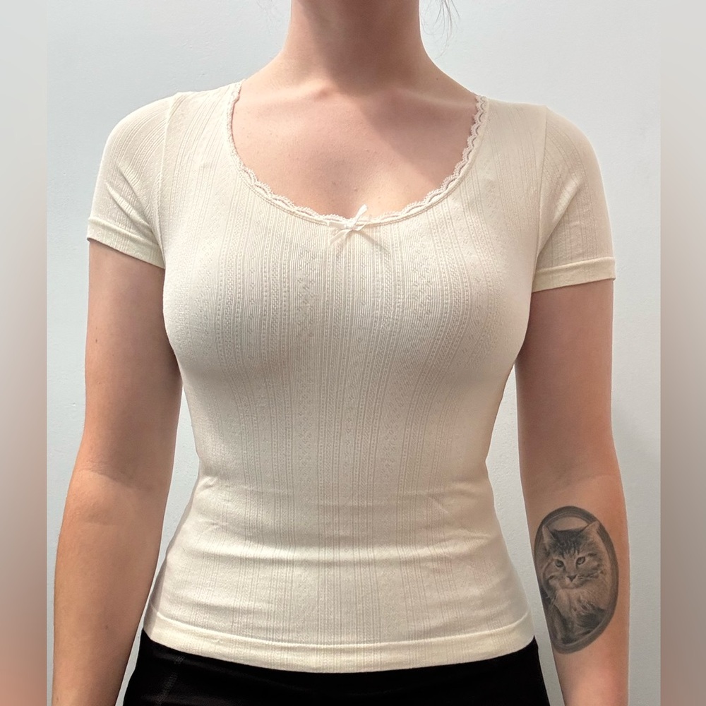 Cream Lace-Trimmed baby tee